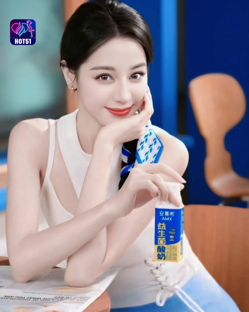  Beautiful Dilraba Dilmurat Photos on HOT51 Platform