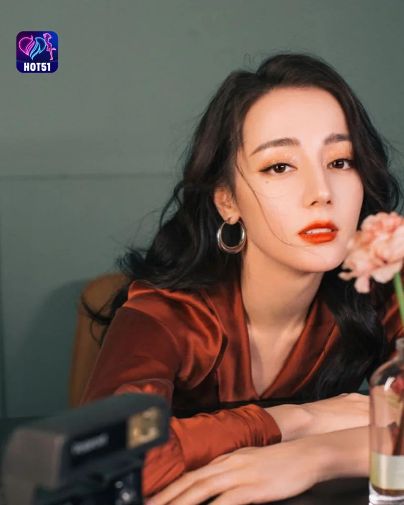  Beautiful Dilraba Dilmurat Photos on HOT51 Platform