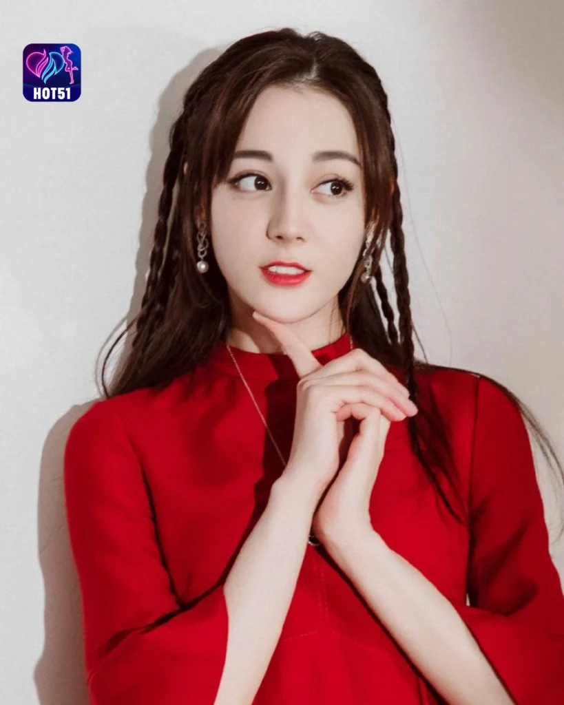  Beautiful Dilraba Dilmurat Photos on HOT51 Platform