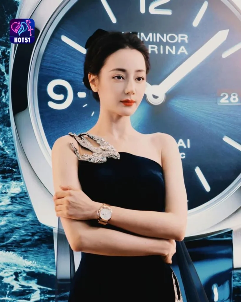  Beautiful Dilraba Dilmurat Photos on HOT51 Platform