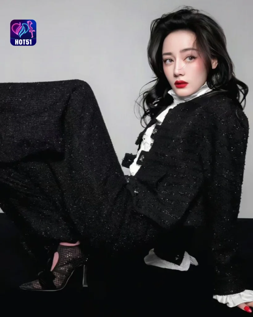Beautiful Dilraba Dilmurat Photos on HOT51 Platform