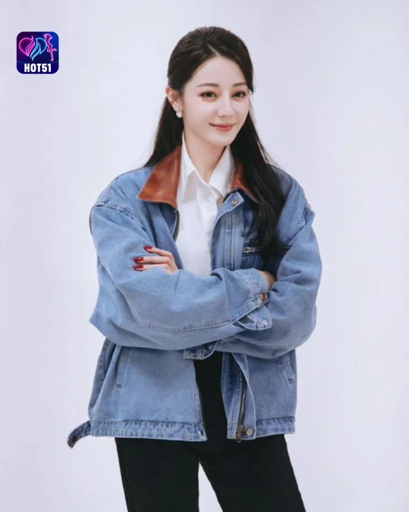  Beautiful Dilraba Dilmurat Photos on HOT51 Platform