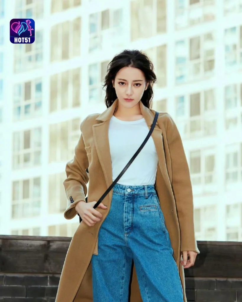  Beautiful Dilraba Dilmurat Photos on HOT51 Platform