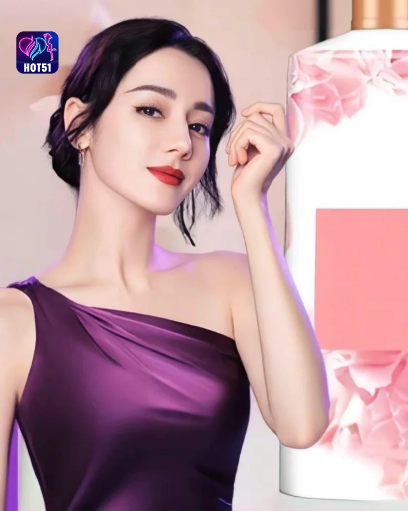 Beautiful Dilraba Dilmurat Photos on HOT51 Platform