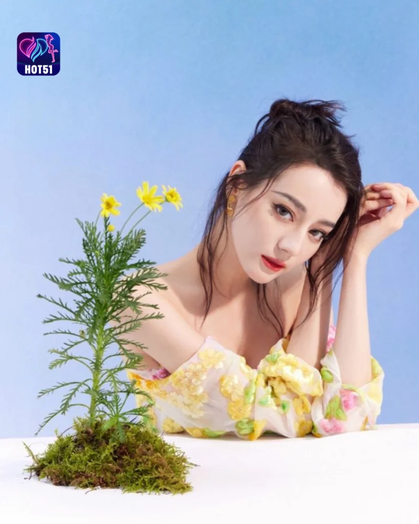 Beautiful Dilraba Dilmurat Photos on HOT51 Platform 