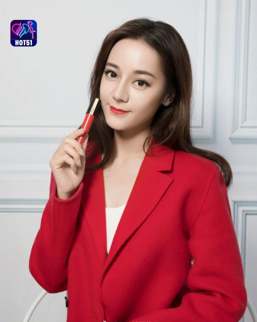  Beautiful Dilraba Dilmurat Photos on HOT51 Platform