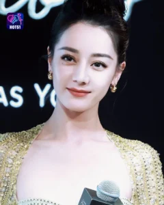 Read more about the article Beautiful Stunning Dilraba Dilmurat Photos on HOT51 Platform