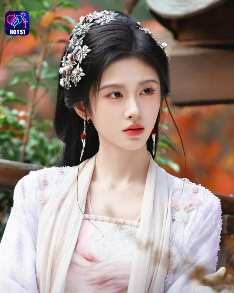  Beautiful Ju Jingyi Photos on HOT51 Platform 