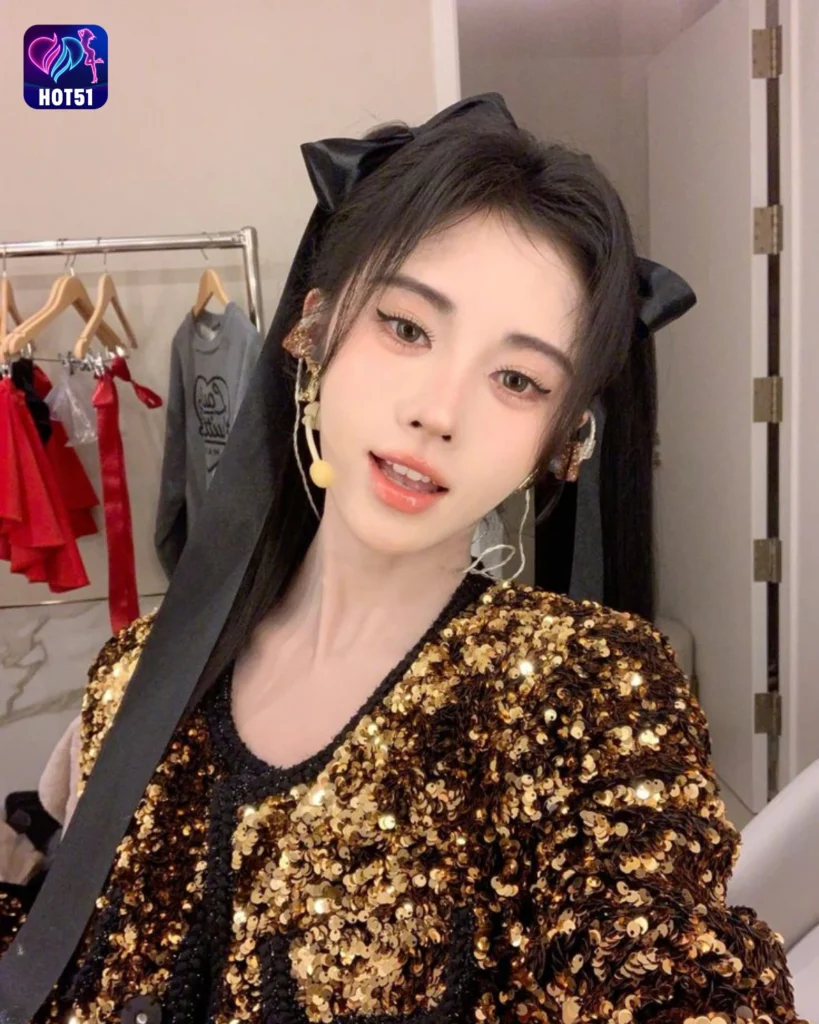  Beautiful Ju Jingyi’s Stunning Photos on HOT51 Platform