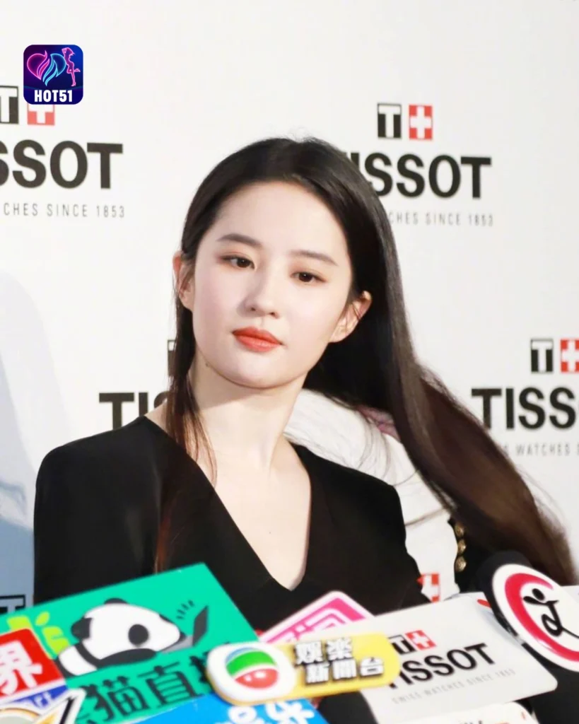  Beautiful Liu Yifei Photos on HOT51 Platform