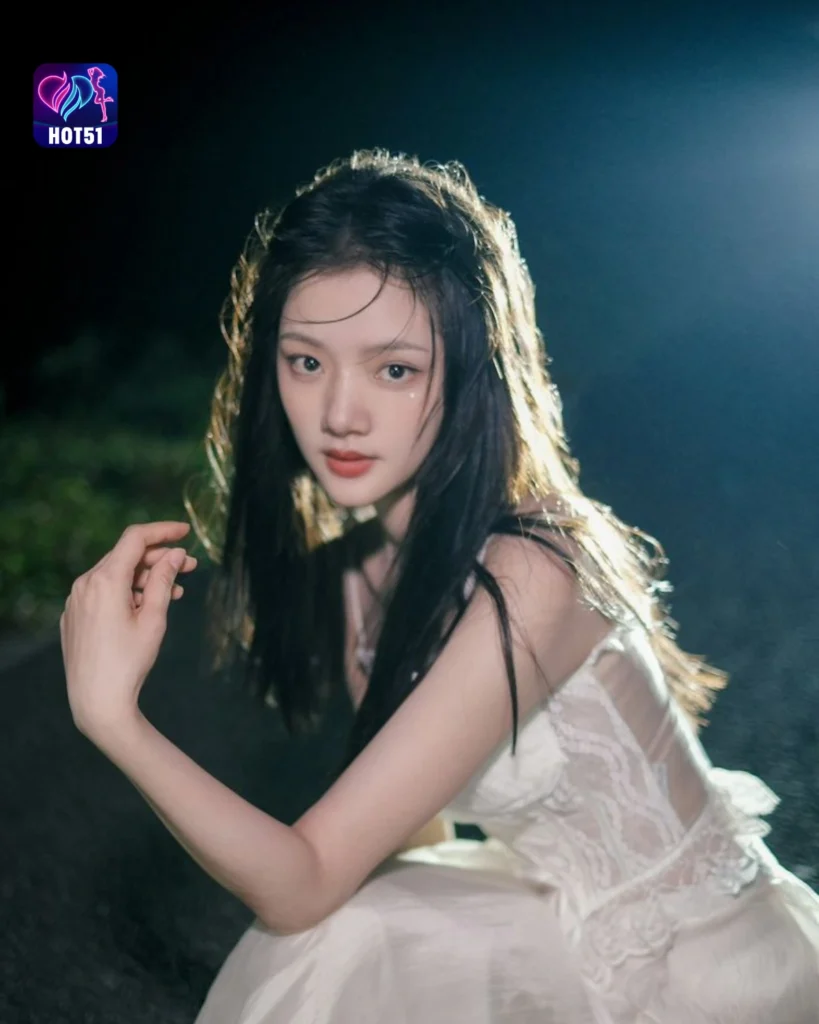  Beautiful Ren Min Photos on HOT51 Platform 