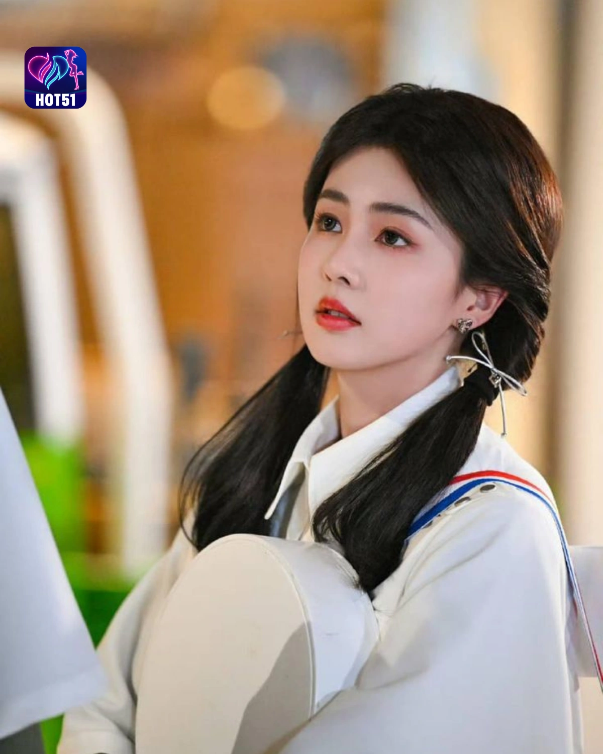 You are currently viewing Beautiful Stunning Bai Lu Photos on HOT51 Platform