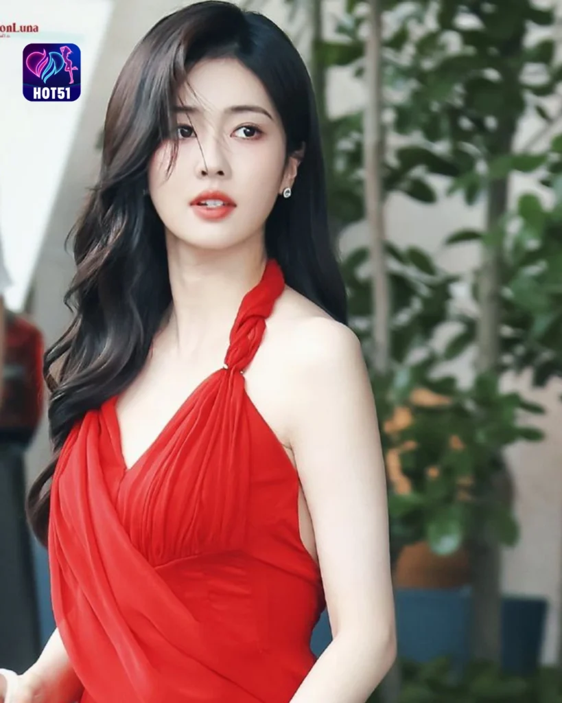 Beautiful Stunning Gambar Bai Lu di Platform HOT51