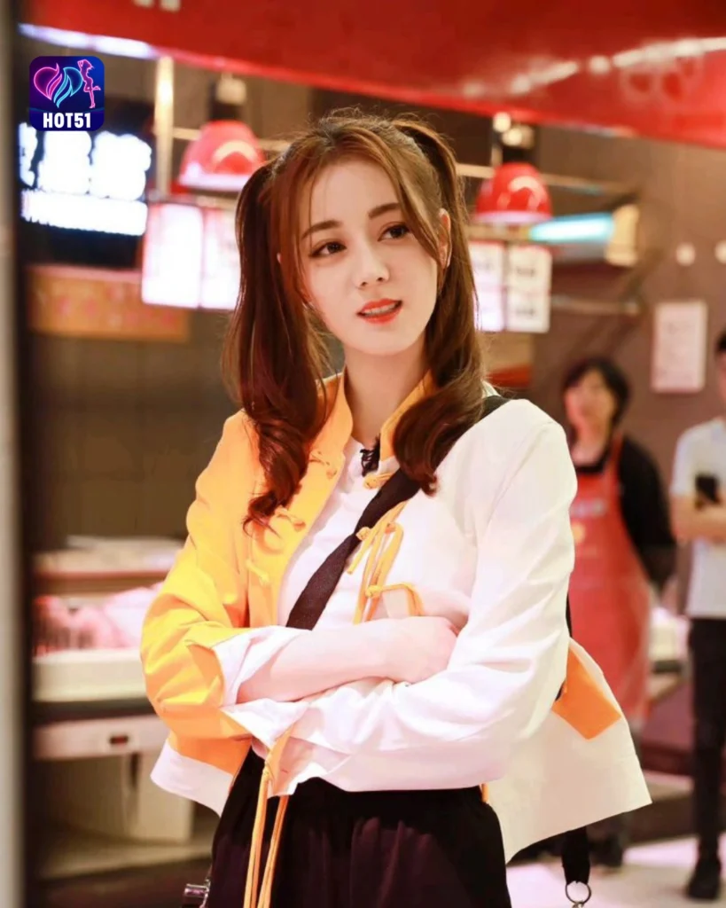  Beautiful Stunning Gambar Dilraba Dilmurat di Platform 