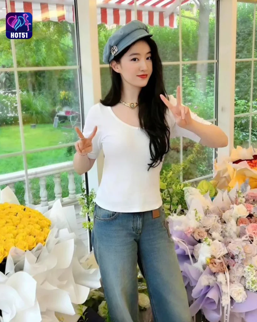Beautiful Stunning Koleksi Foto Liu Yifei di Platform HOT51