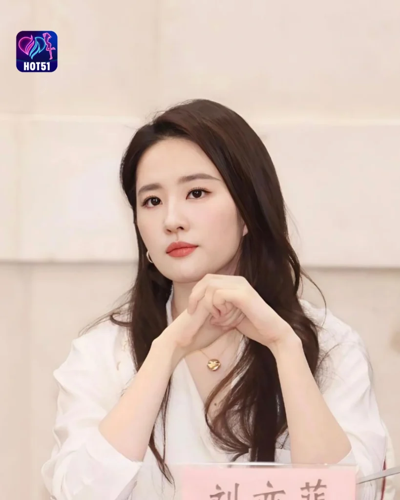 Beautiful Stunning Koleksi Foto Liu Yifei di Platform HOT51