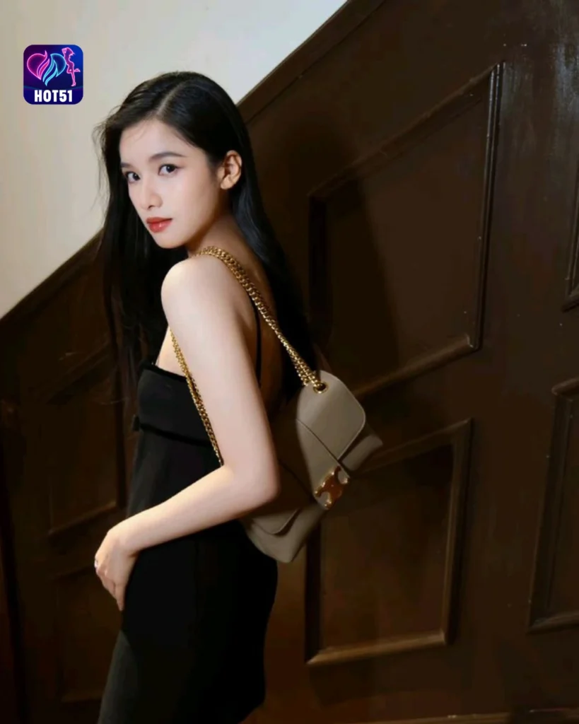  Beautiful Stunning Zhang Jingyi Dalam Foto di HOT51