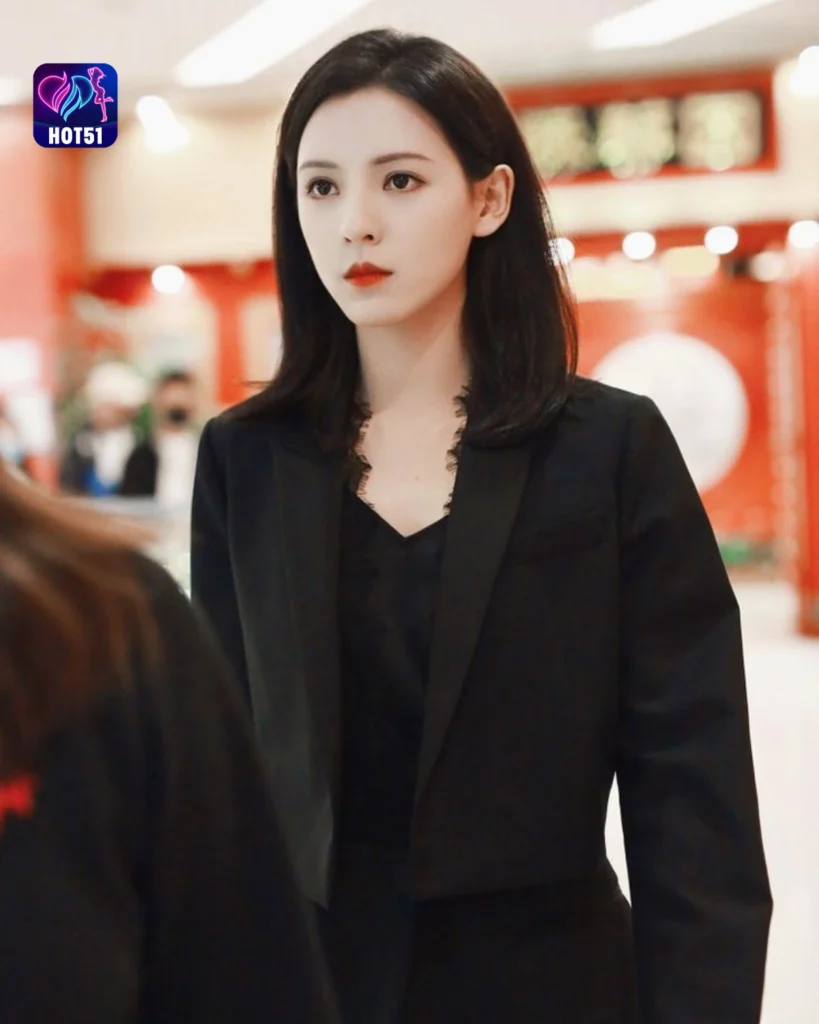 Beautiful Stunning Zhang Yuxi Photos on HOT51 Platform