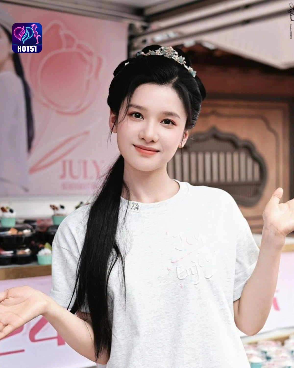 You are currently viewing Beautiful Stunning Zhang Jingyi Photos on HOT51 Platform