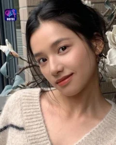Read more about the article Beautiful Zhang Jingyi Photos on HOT51 Platform Stunning