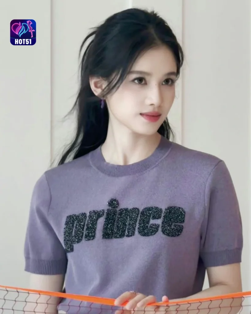  Beautiful Zhang Jingyi Photos on HOT51 Platform