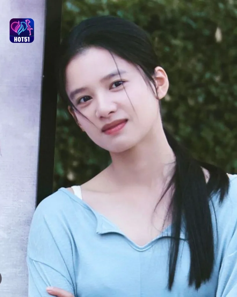  Beautiful Zhang Jingyi Photos on HOT51 Platform 