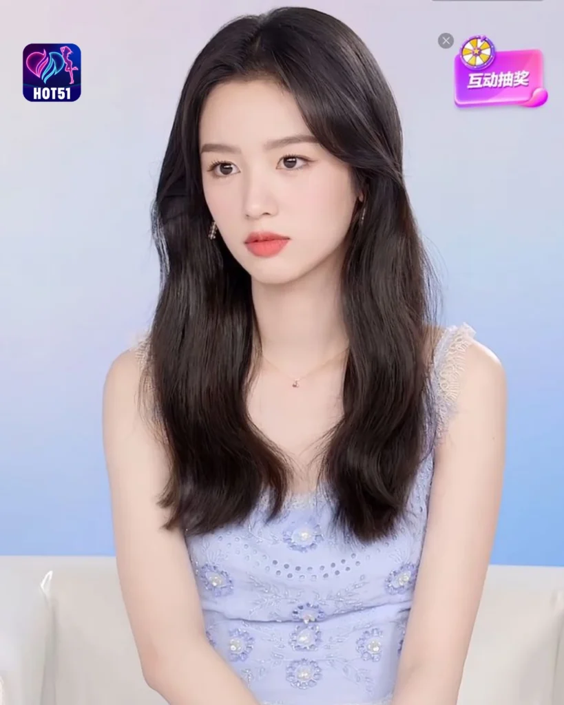 Beautiful Zhou Ye Photos on HOT51 Platform 