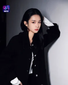 Read more about the article Beautiful Stunning Zhou Ye Photos on HOT51 Platform