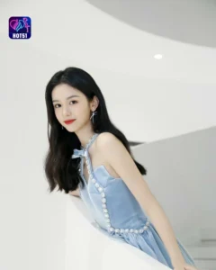 Read more about the article Beautiful Stunning Zhou Ye Photos on HOT51 Platform