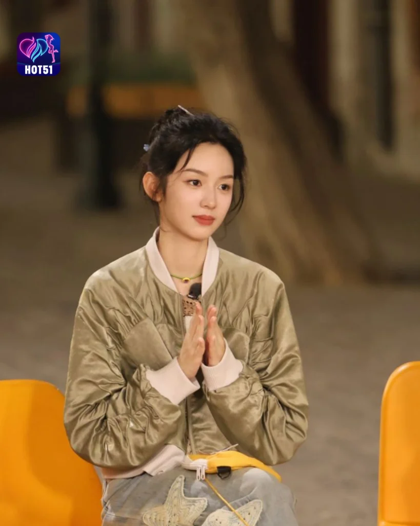Beautiful Zhou Ye Photos on HOT51 Platform