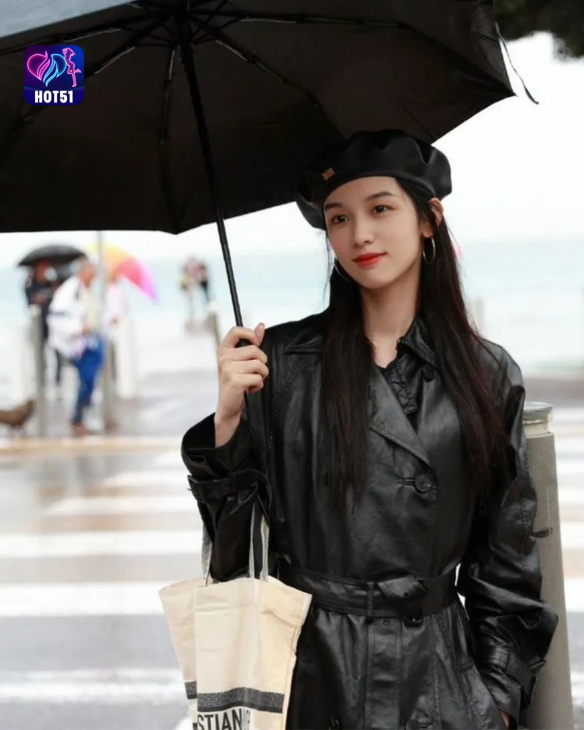 Beautiful Zhou Ye Photos on HOT51 Platform