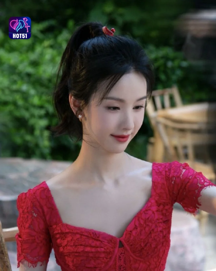   Chen Duling Stunning Photos on HOT51 Platform (