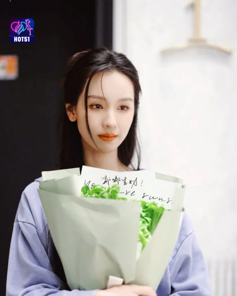  Chen Duling Stunning Photos on HOT51 Platform 
