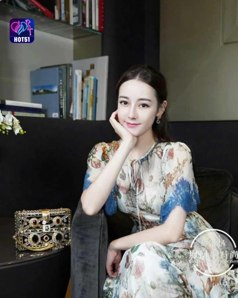  Dilraba Dilmurat Gorgeous Photos on HOT51 Platform 