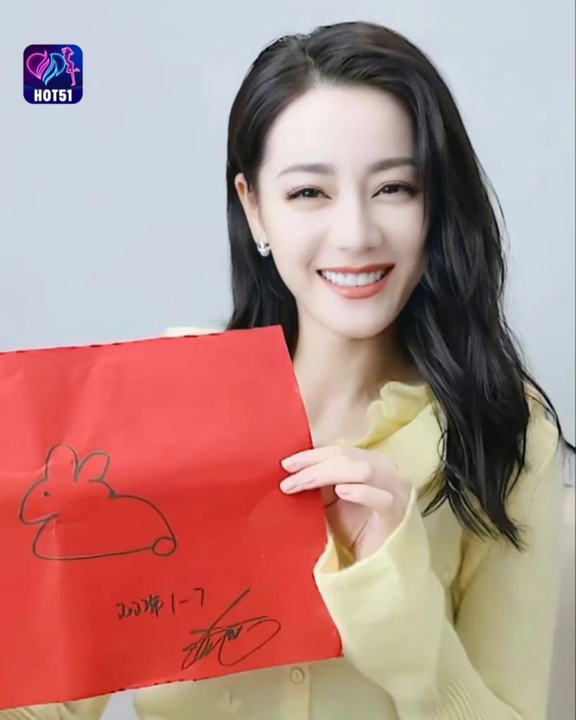  Dilraba Dilmurat’s Stunning Photos on HOT51 Platform 