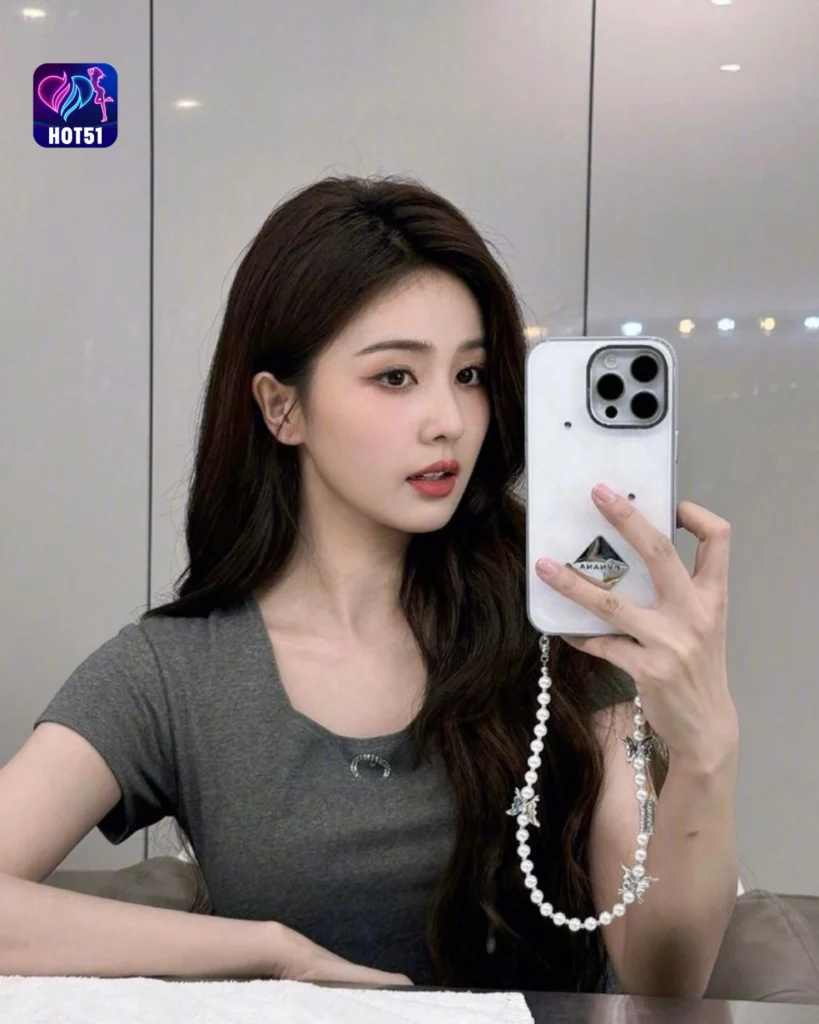 Foto Cantik Bai Lu di Platform HOT51