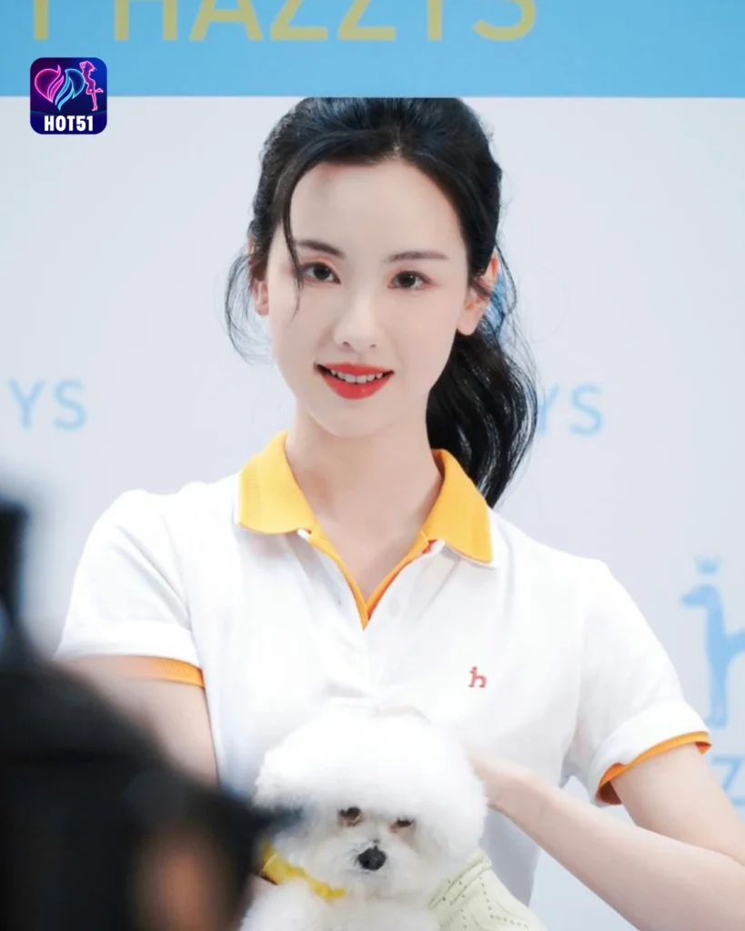  Foto Cantik Chen Duling di Platform HOT51 