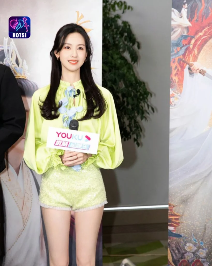  Foto Cantik Chen Duling di Platform HOT51 