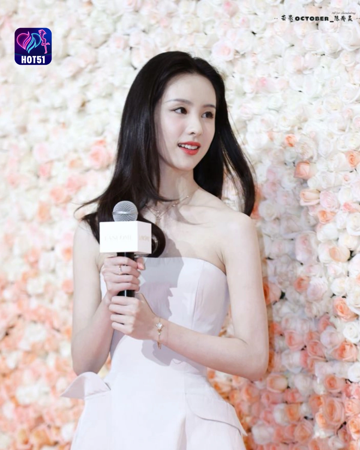 You are currently viewing Beautiful Stunning Foto Cantik Chen Duling di Platform HOT51