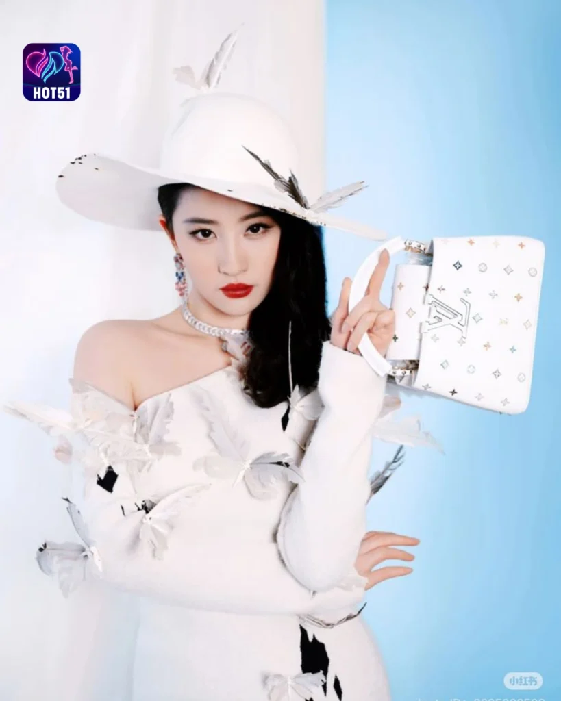  Foto Cantik Liu Yifei Di Platform HOT5