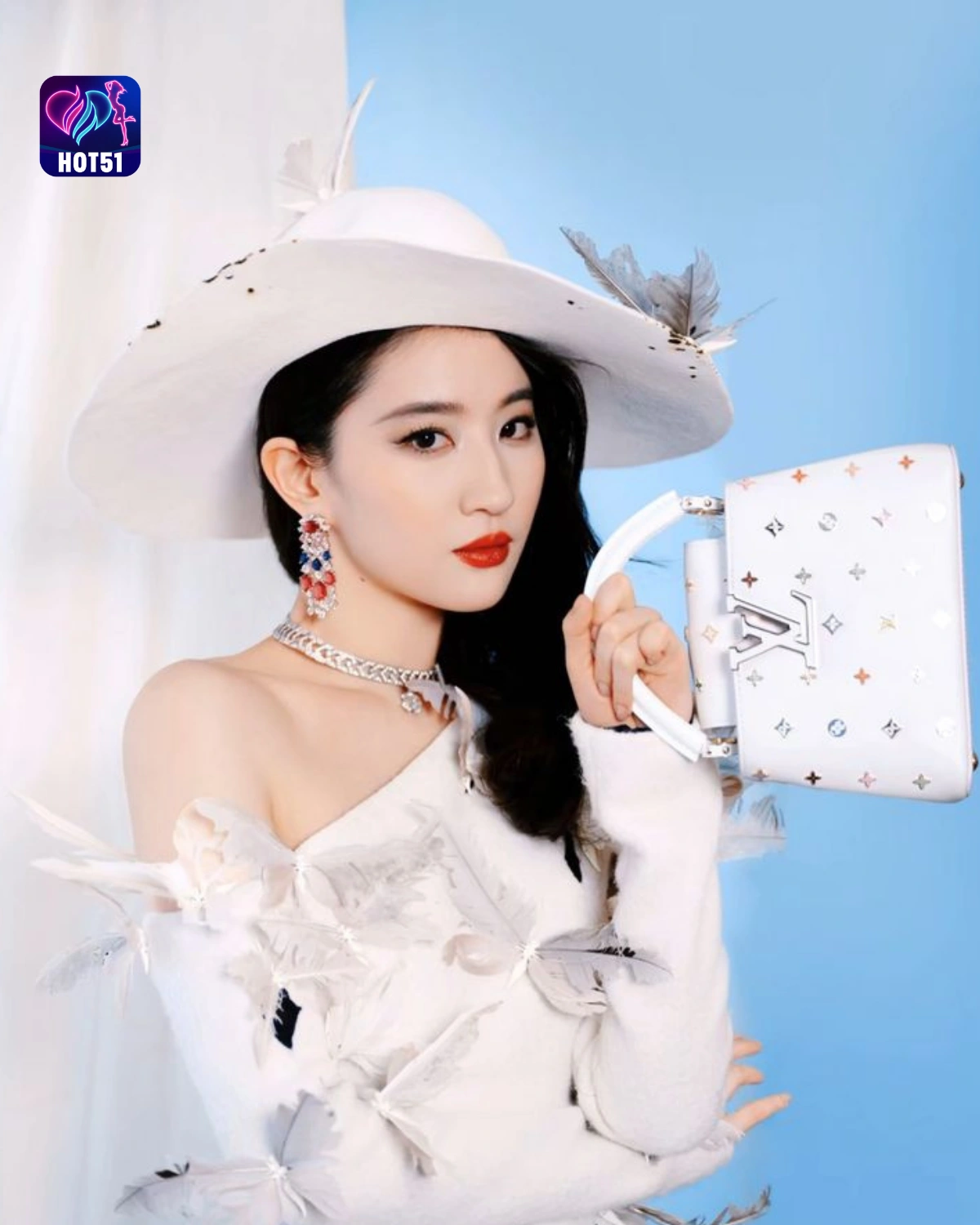 You are currently viewing Beautiful Stunning Foto Cantik Liu Yifei Di Platform HOT51