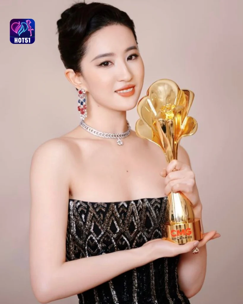 Foto Cantik Liu Yifei Di Platform HOT5