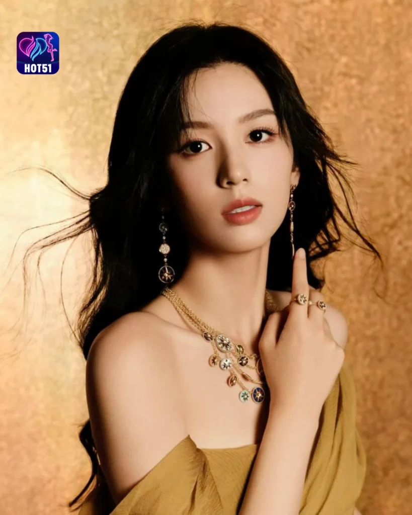  Foto Cantik Zhou Ye di Platform HOT51