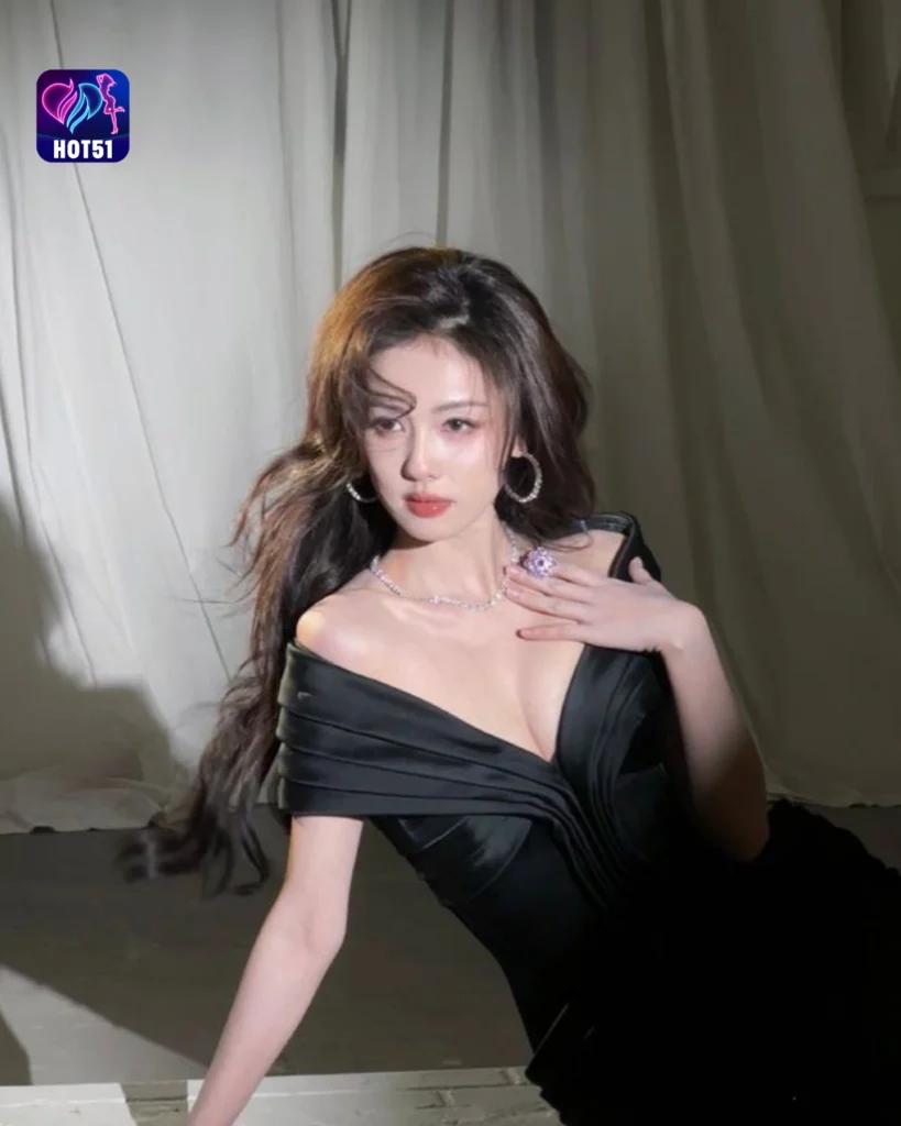  Gambar Cantik Bai Lu di Platform HOT51