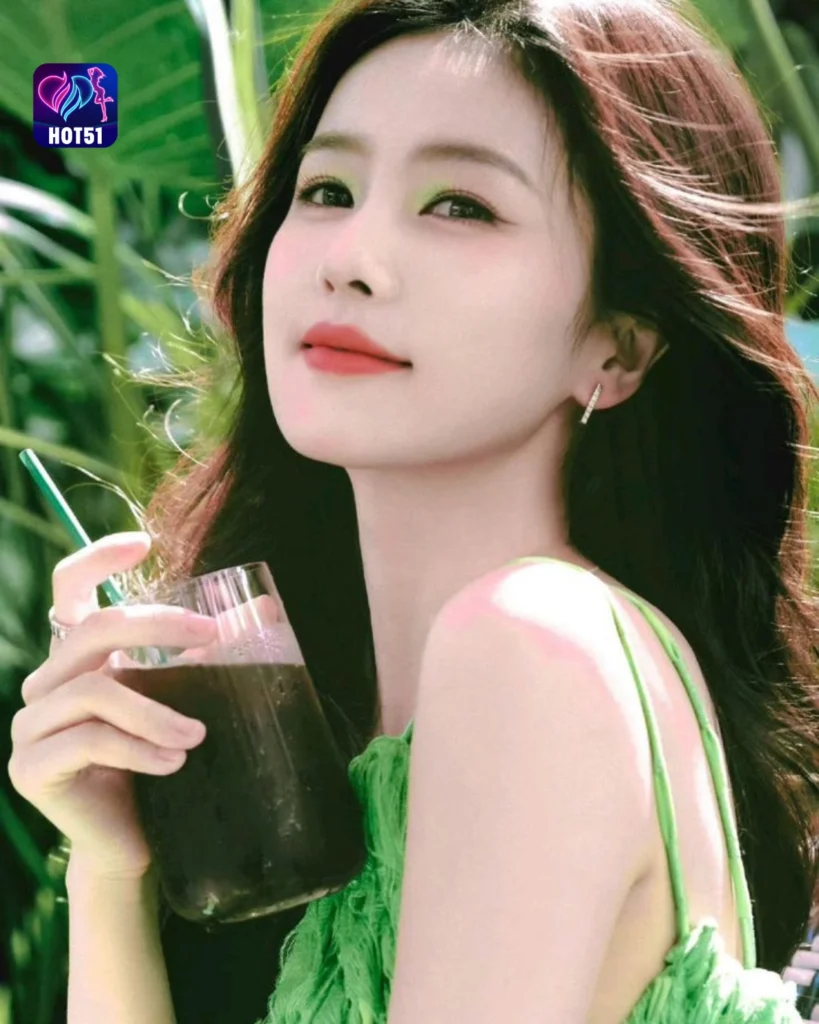  Gambar Cantik Bai Lu di Platform HOT51