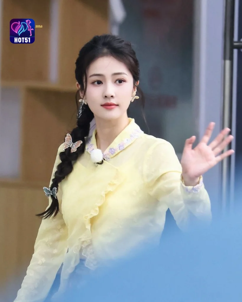 Gambar Cantik Bai Lu di Platform HOT51