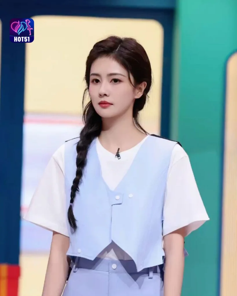 Gambar Cantik Bai Lu di Platform HOT51