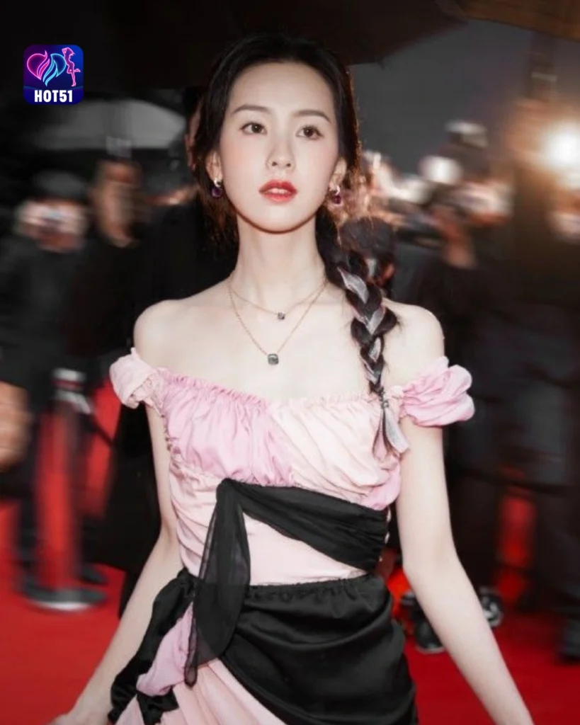 Gambar Cantik Chen Duling di Platform HOT51 