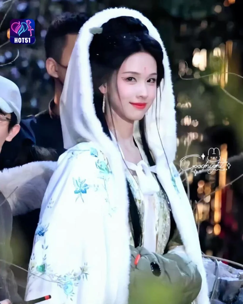  Gambar Cantik Chen Duling di Platform HOT51