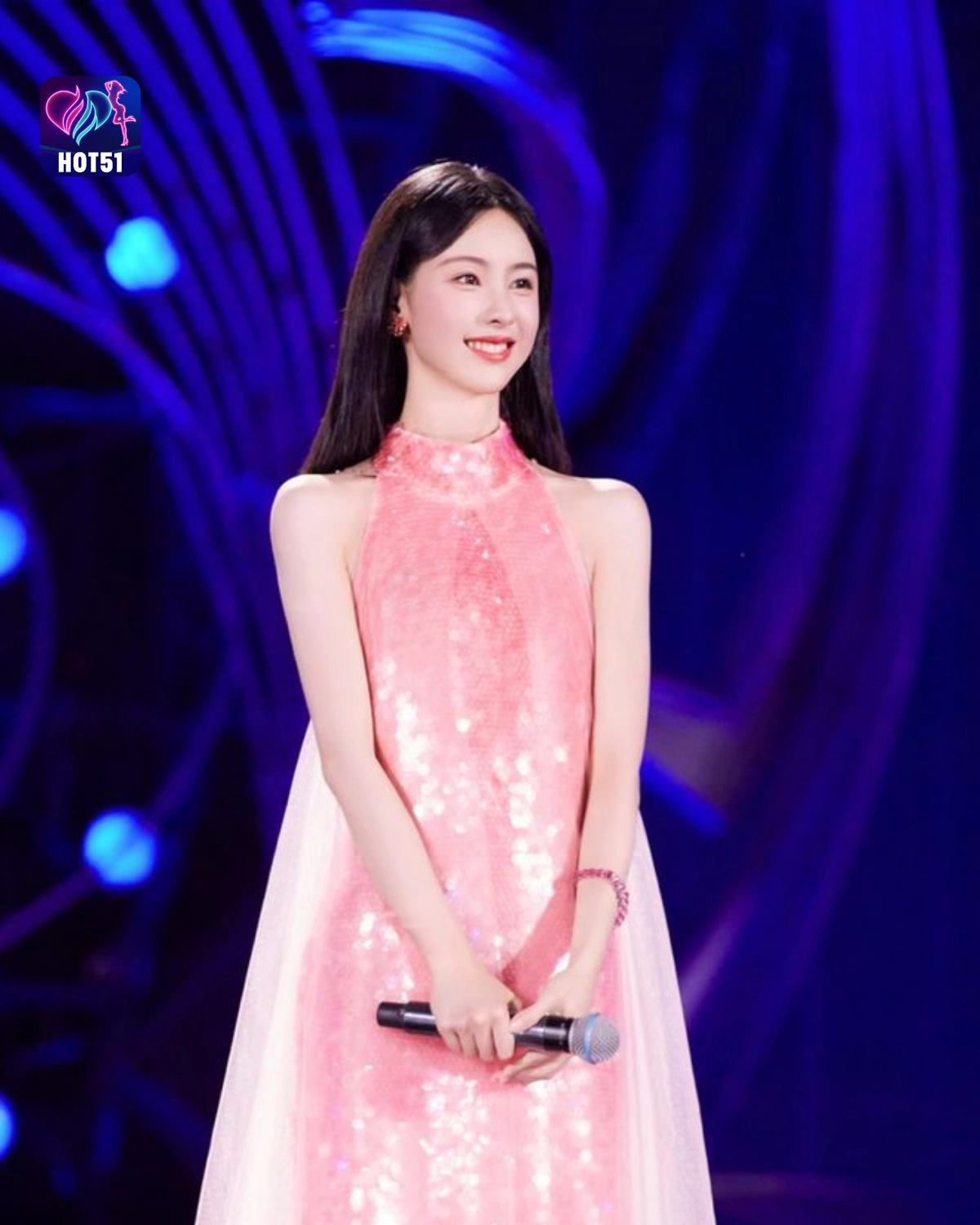  Gambar Cantik Chen Duling di Platform HOT51